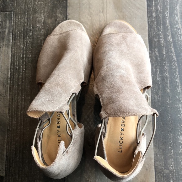 Lucky brand pull on suede stacked heels - Picture 3 of 11